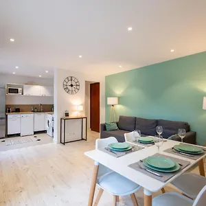 Appartement Meublé 2 étoiles, Wifi, à 2 Pas Des Plages, Fréjus